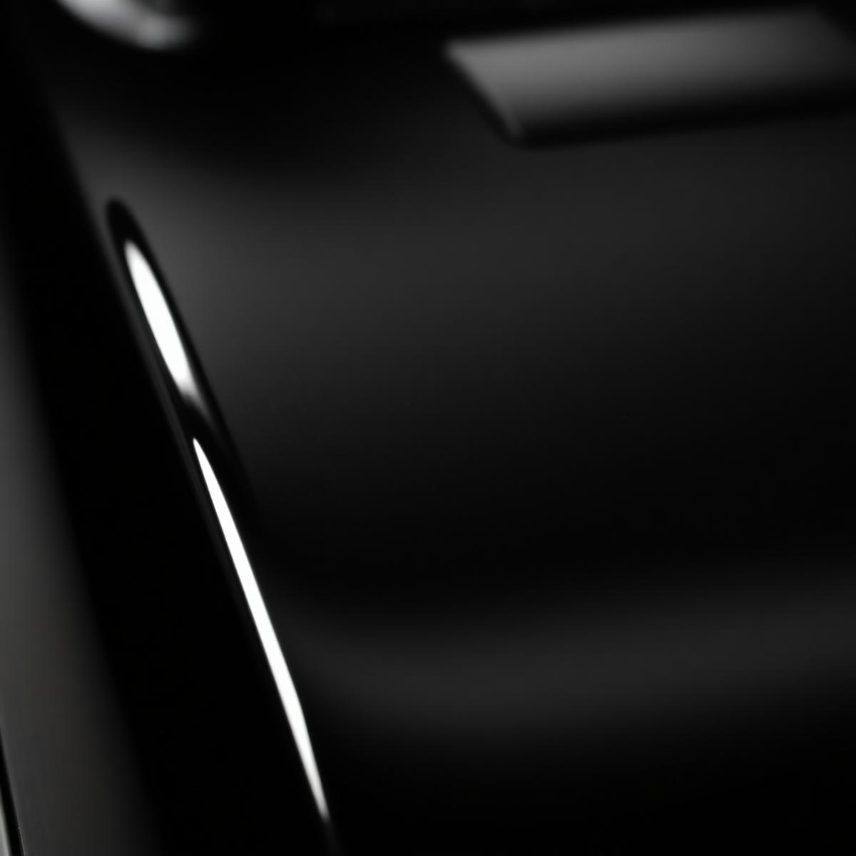 Glossy paint reflection